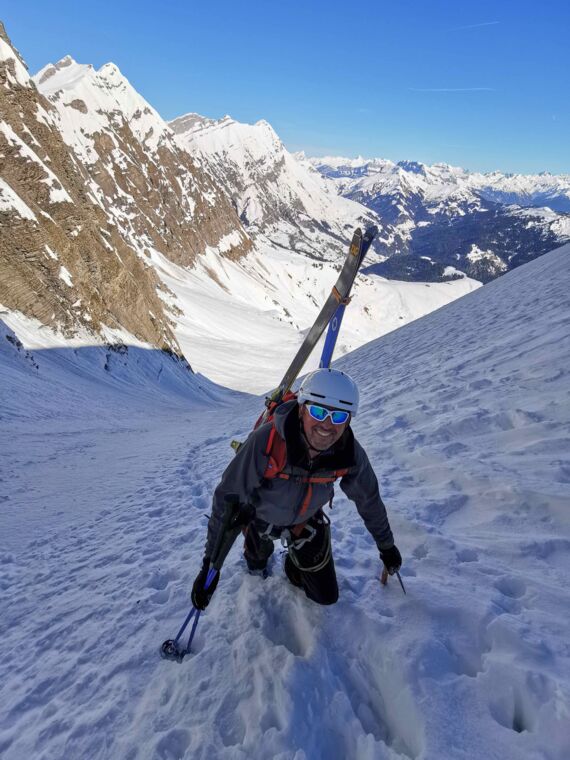 Cross the Aravis range in ski touring